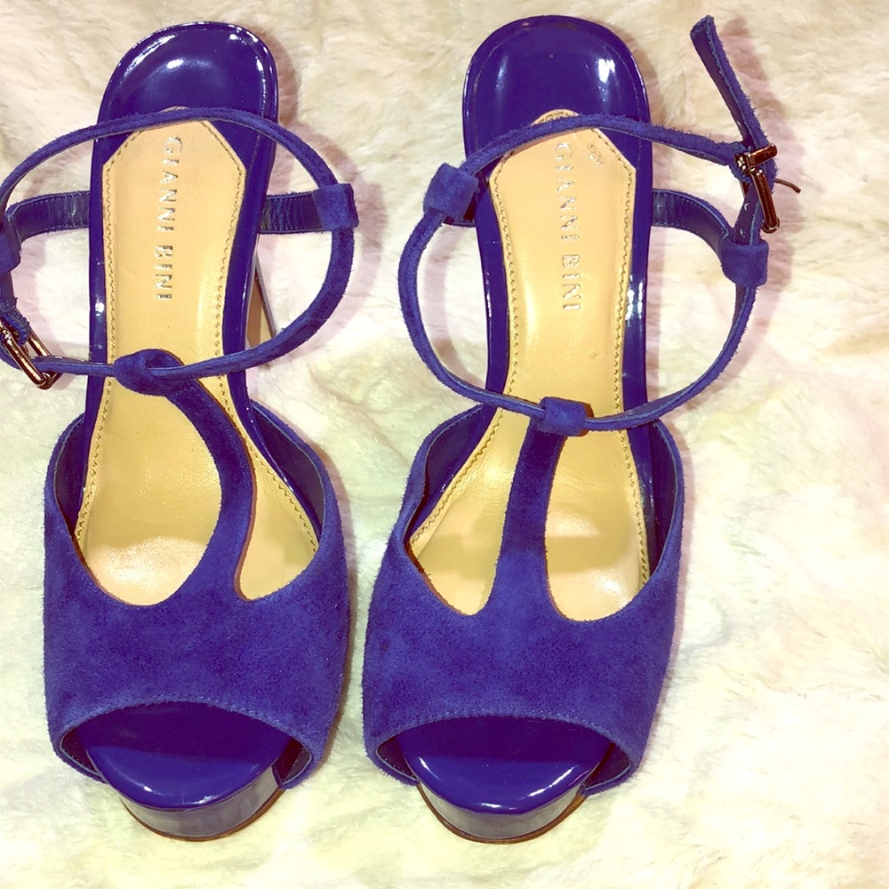 Gianni Bini Electric Blue Suede Heels